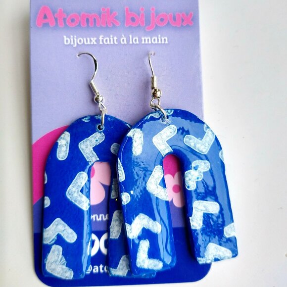 Handmade blue color polymer clay earrings. Boucles d'oreilles fait à la main - Picture 3 of 7